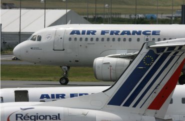 В Париже приземлился самолет с трупом в шасси