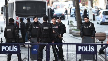 В Турции по подозрению в связях с ИГ задержаны трое россиян