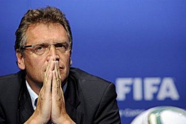ФИФА уволила своего генсека после обвинений в коррупции