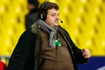 В России футбольного комментатора отстранили от работы за пьянство