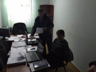 Кировоградский прокурор арестовал беременную и потребовал $6500 за освобождение
