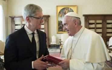 Папа Франциск благословил Интернет