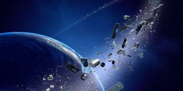 Ученые: космический мусор ломает военные спутники