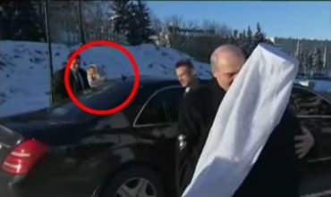 Лукашенко приехал в церковь с загадочной женщиной