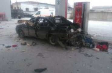 В Шостке автомобиль взорвался во время заправки