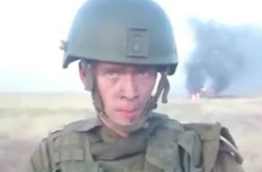 В России голодный солдат, разогревая еду на костре, сжег новый БТР и гранатомет