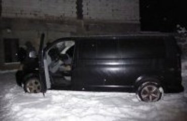 В Киеве на остановке общественного транспорта похитили человека
