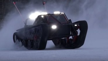 Смесь ракеты и танка: какой машине не страшен снежный апокалипсис