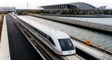 В Китае изобрели первый скоростной поезд на магнитной подушке