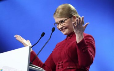 Под звук молитв и обещаний Тимошенко выдвинули в президенты