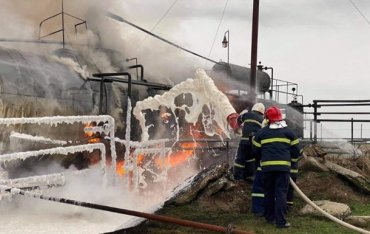 В Николаевской области горела нефтебаза