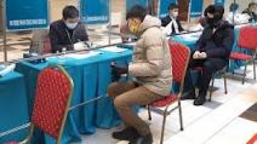 Партия Назарбаева лидирует на выборах в Казахстане