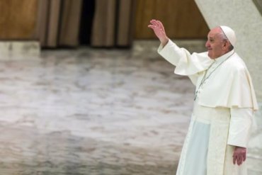 Папа Франциск расширил права женщин в католической церкви