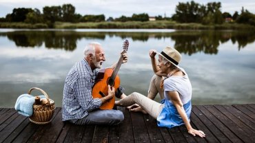 Ученые установили, что романтические отношения – лучшее средство от старости