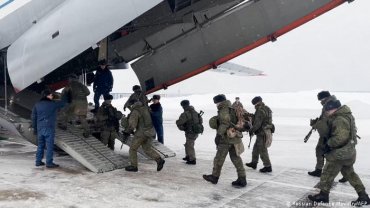 Россия перебрасывает войска в Казахстан с трех аэродромов