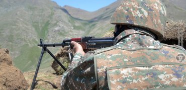 Армения и Азербайджан возобновили обстрелы на границе: есть убитые