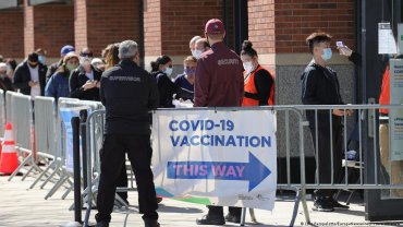 Верховный суд США заблокировал решение Байдена об обязательной вакцинации работников крупных компаний
