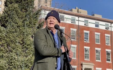 Просто так: Билл Мюррей внезапно спел и прочитал стихи в нью-йоркском парке. Видео