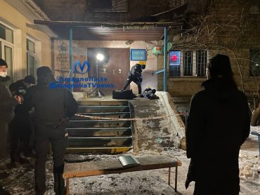 В Киеве на пороге больницы застрелился мужчина