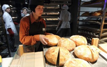 Кабмин снова отложил вопрос о госрегулировании цен на пшеничный хлеб