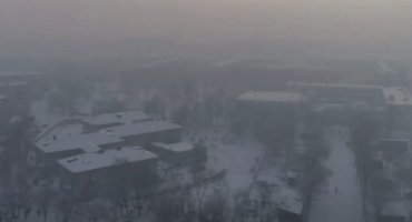 Российский город затянуло густым смогом: власти винят печное отопление. Видео
