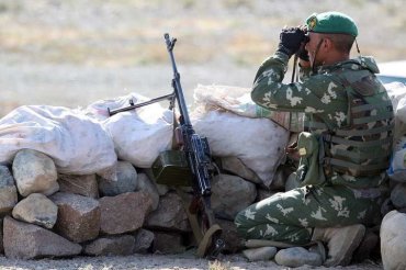 На границе Кыргызстана и Таджикистана прошли перестрелки между пограничниками: использовали минометы