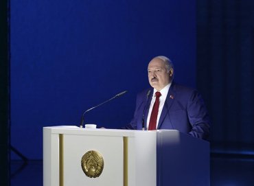 Хотят утопить братство в крови: Лукашенко пообещал вернуть Украину в “лоно славянства”