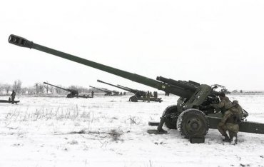 Украинская армия провела артиллерийские учения возле границ Крыма. Видео