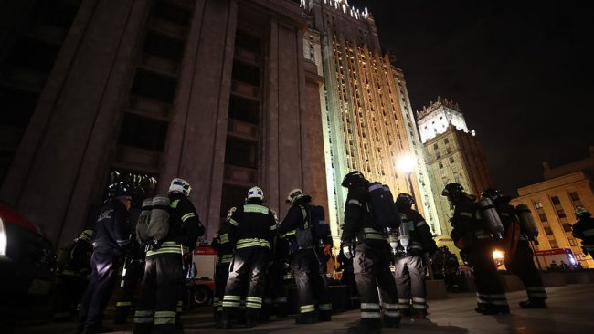 В Москве произошел пожар в здании МИД России. Видео