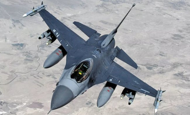 США підтримають передачу Україні винищувачів F-16 союзниками