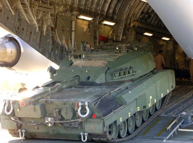 Канада може відправити Україні щонайменше 10 танків Leopard 2