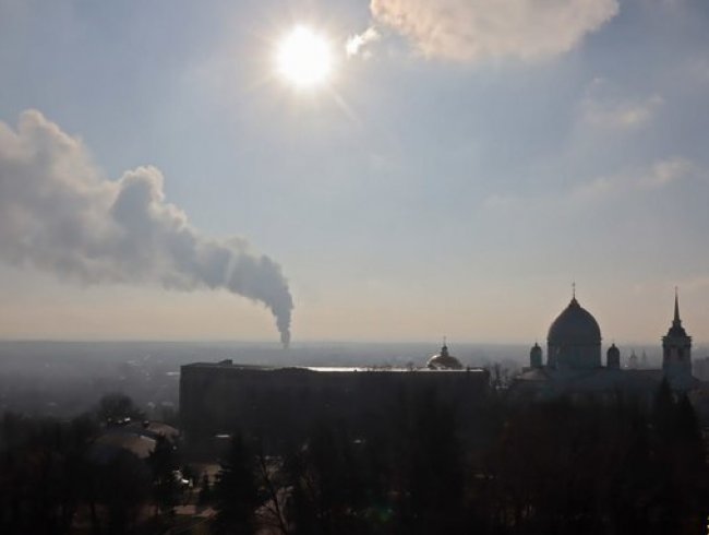 В Курске прогремел взрыв: в небо поднялся огромный столб дыма