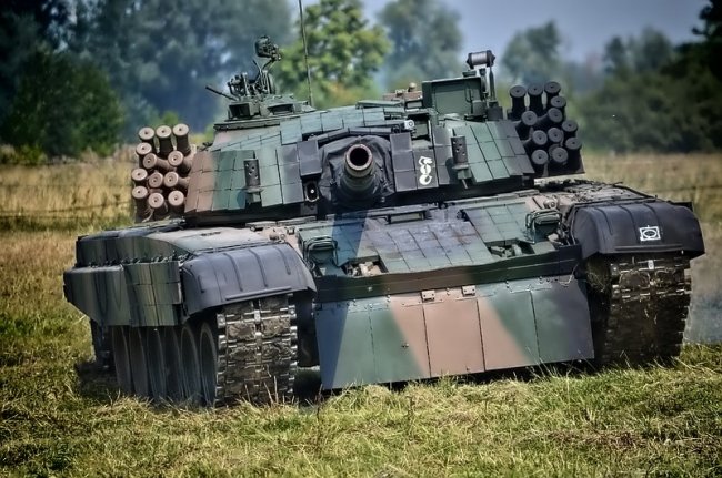 Польша отправит Украине еще 60 модернизированных танков