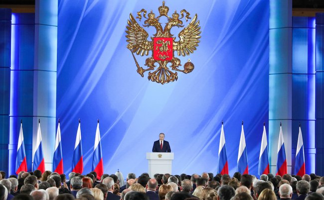 Путін може виступити з посланням до Федеральних зборів на річницю війни: чекають на гучні заяви