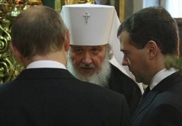 Четвертая годовщина избрания патриарха Кирилла:укрепляется альянс между троном и алтарем