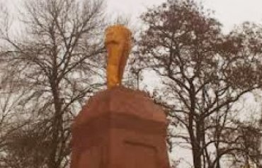 Мэр Сум предложил «свободовцам» снести еще два памятника Ленину