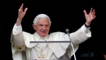 Бенедикт XVI в последний раз обратился к верующим, как Папа Римский
