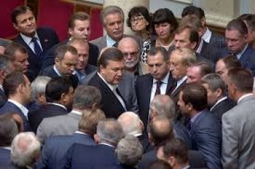 Янукович может распустить парламент