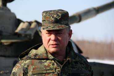 Министр обороны уверен, что большинство в армии – за Януковича