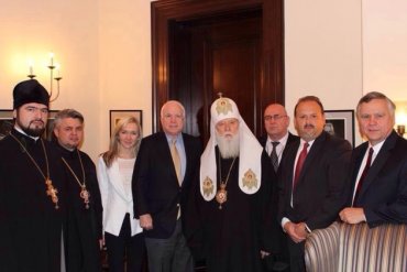Украинские церкви просят США повлиять на Януковича