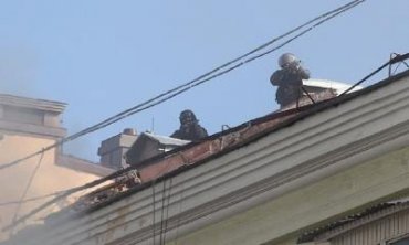 Активисты выбивают снайперов с крыш