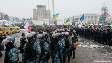 МВД мобилизует на вечер всех сотрудников милиции для зачистки Майдана