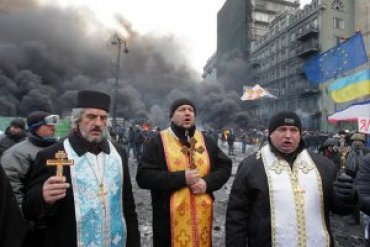 Украинские церкви призывают остановить кровопролитие в Киеве