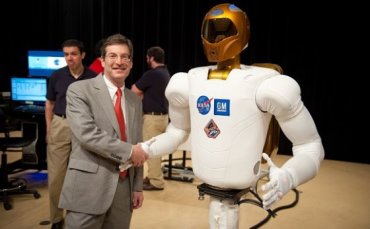 Робот с дистанционным управлением будет лечить космонавтов