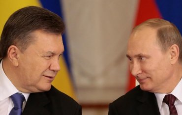 Янукович считает себя действующим президентом и просит Россию о помощи