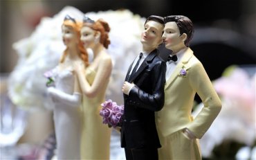 В Швейцарии развернулась дискуссия о возможности благословения гей-браков в церквях