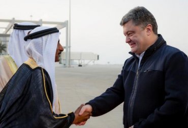 Порошенко договорился в ОАЭ о поставках оружия и техники
