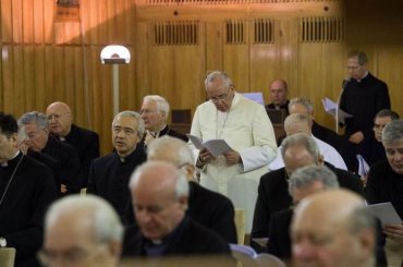 Папа Франциск и Римская курия уехали из Ватикана на неделю для участия в духовных упражнениях