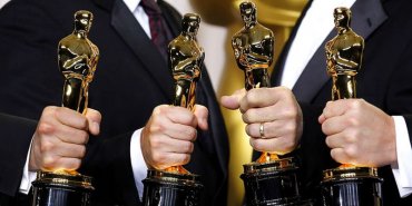 Номинантам на «Оскар» подарят секс-игрушки и подтяжку груди