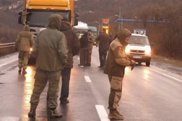 Кабмин рассмотрит вопрос о блокировании российских грузовиков